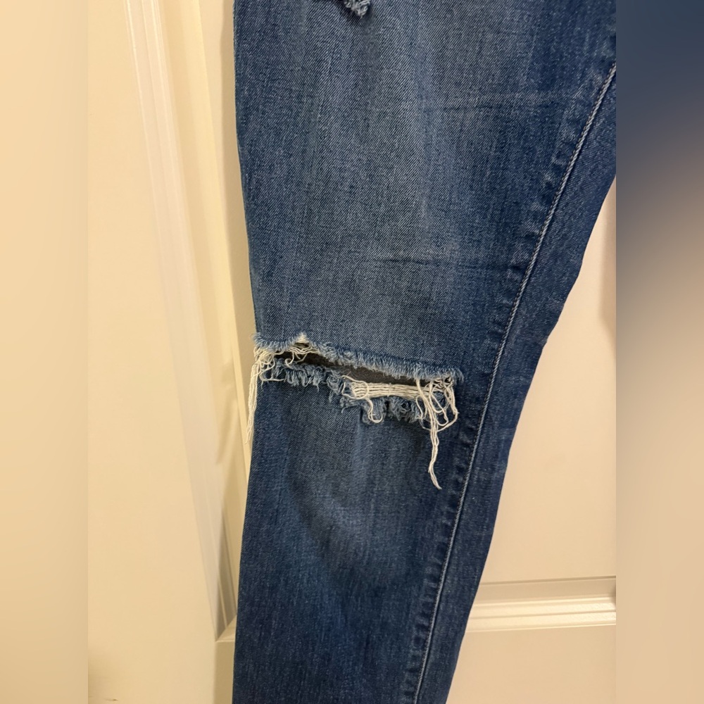 Madewell Distressed The slim Boyjean in Medium Blue - Picture 5 of 8